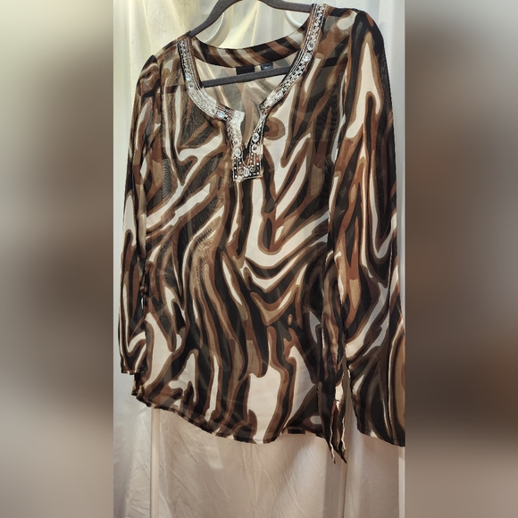 COVINGTON TOP - Picture 1 of 7